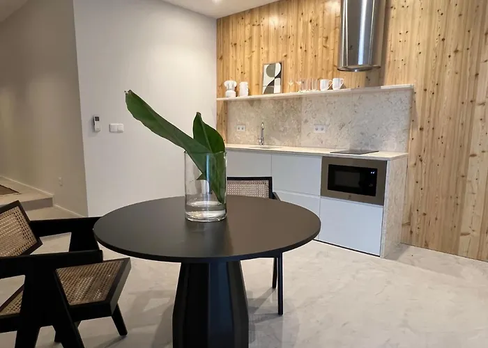 Santa Clara 1828 Apartment *